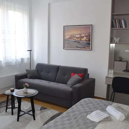 Apartment Bohemian Rhapsody *